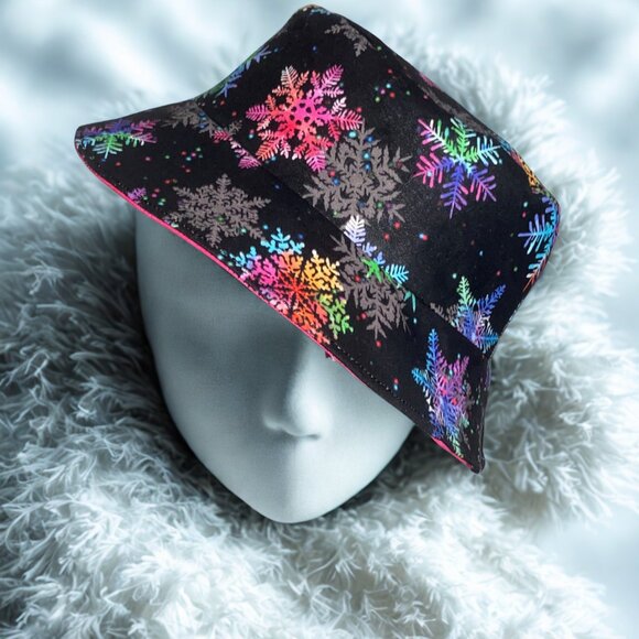 Colorful Snowflake Patterned Print Hat - Picture 1 of 8